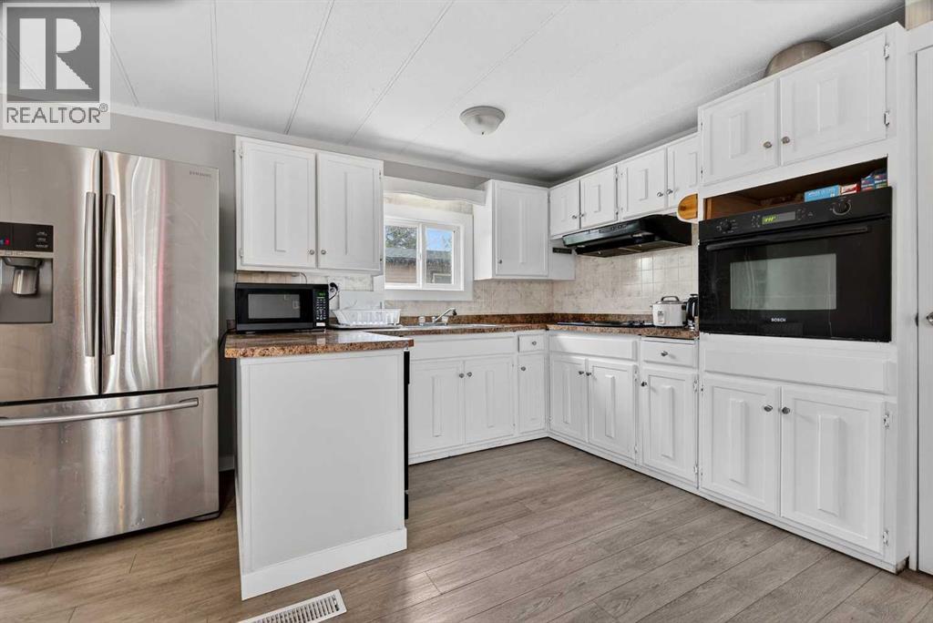 411 Kannell Drive NE - 9