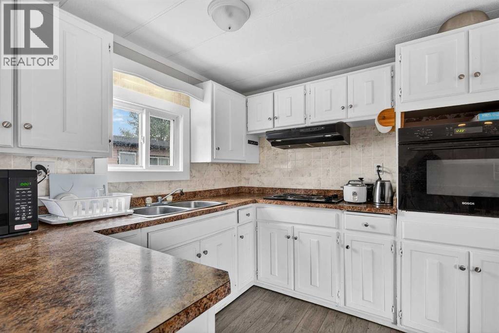 411 Kannell Drive NE - 11