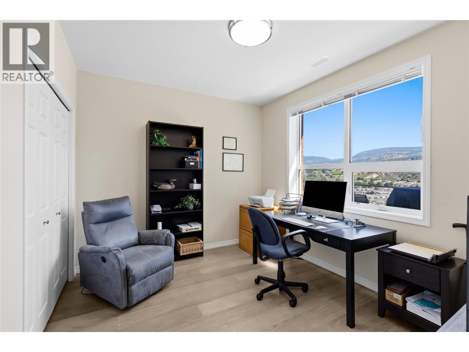 1206 3346 Skaha Lake Road, Penticton