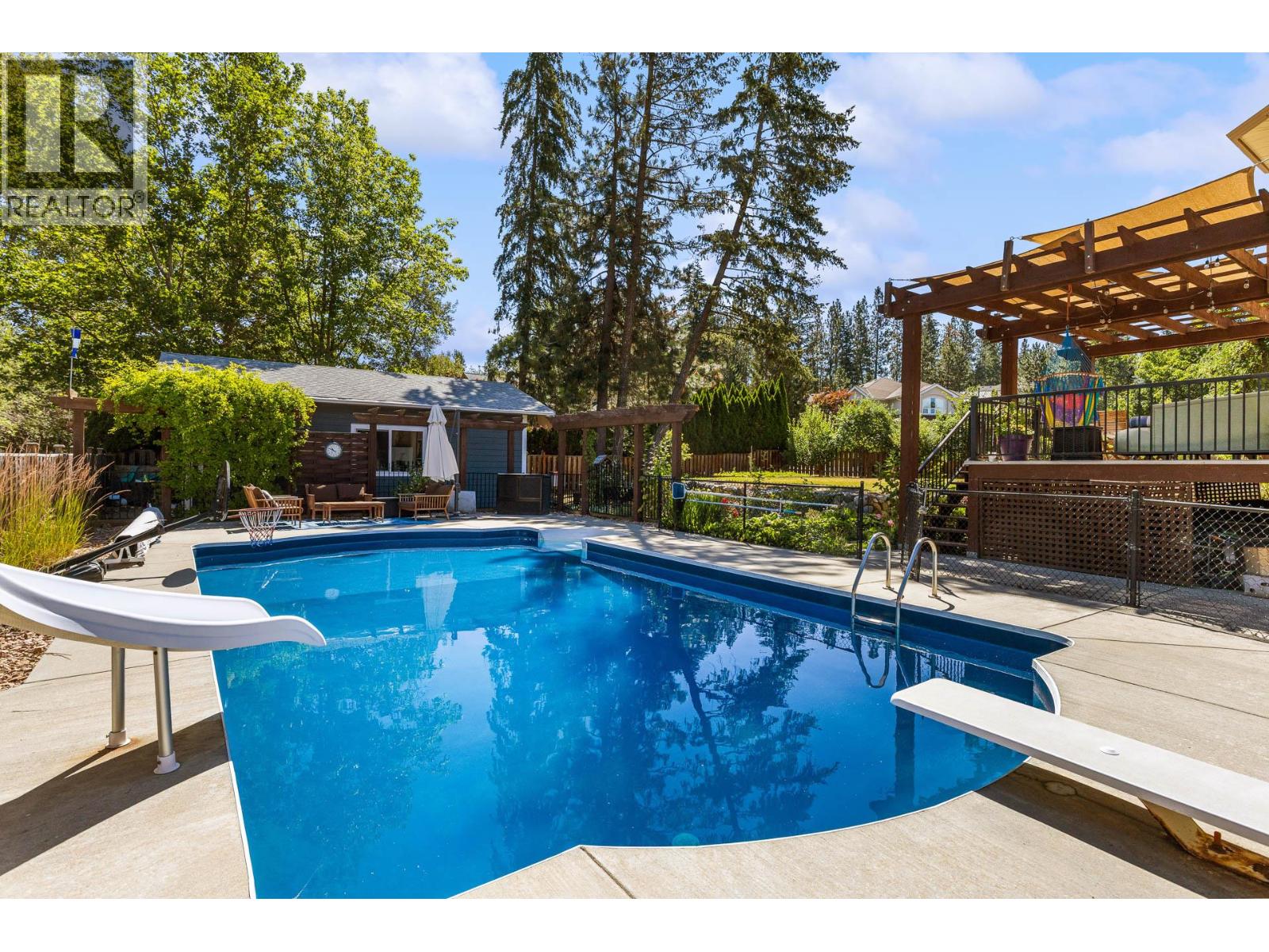 4015 Mahonia Drive - 7
