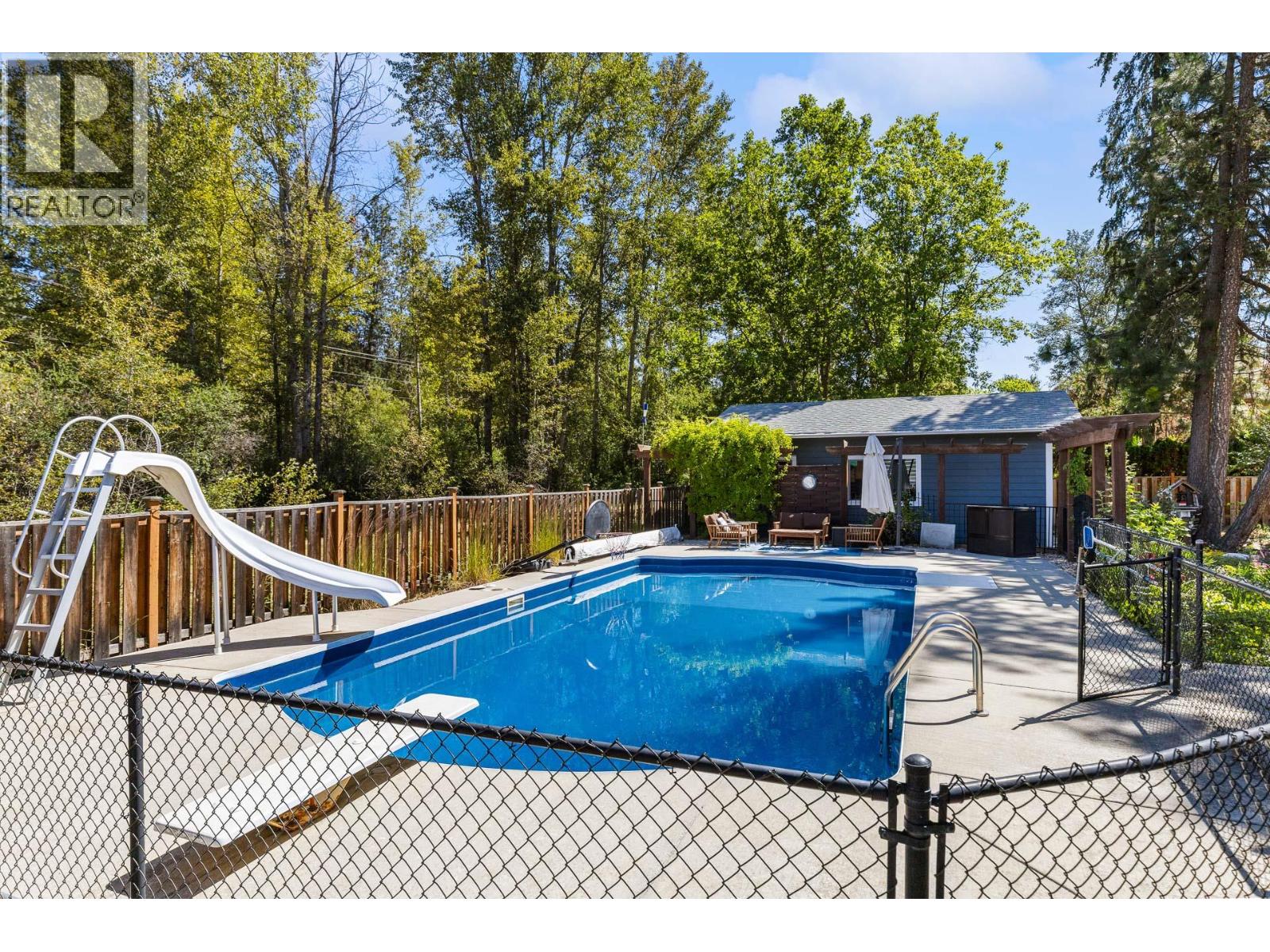 4015 Mahonia Drive - 6