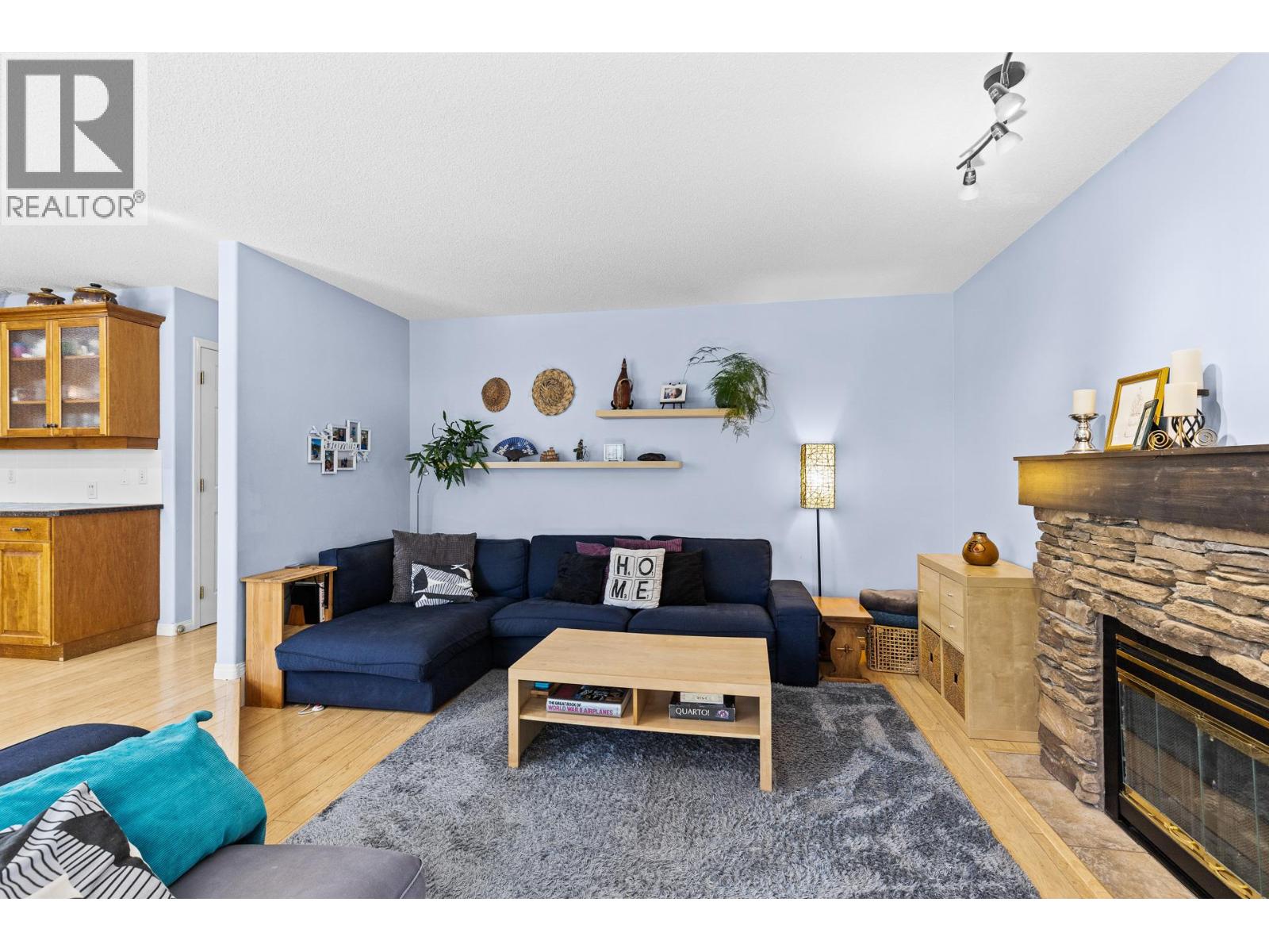 4015 Mahonia Drive - 28