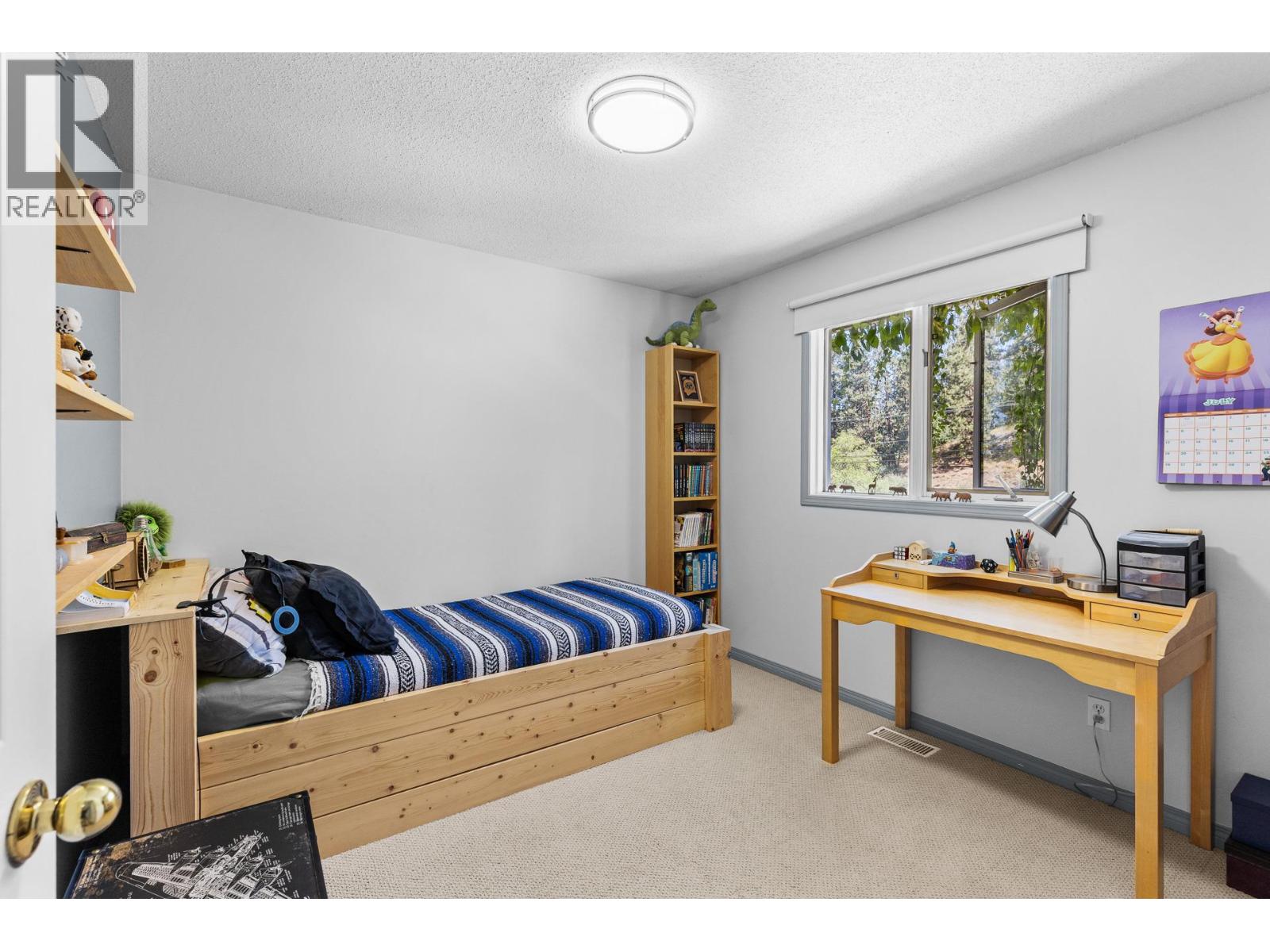 4015 Mahonia Drive - 38