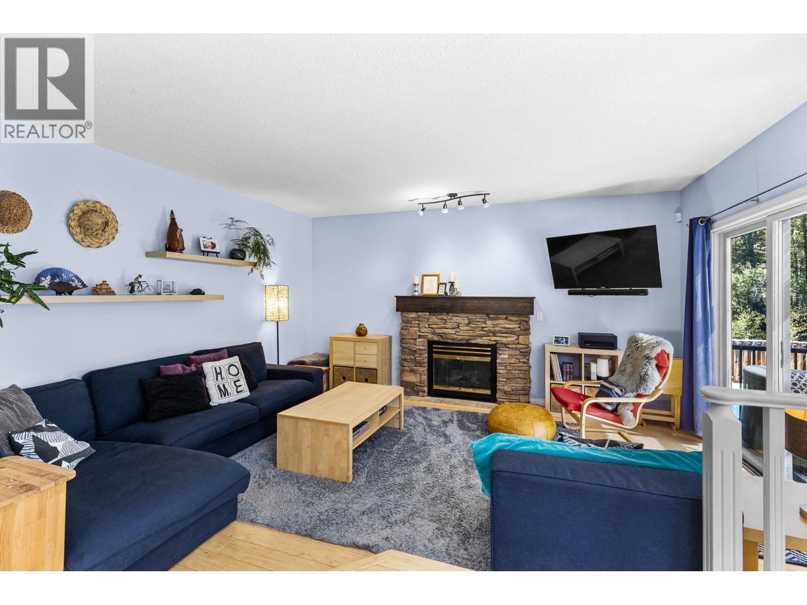 4015 Mahonia Drive - 27