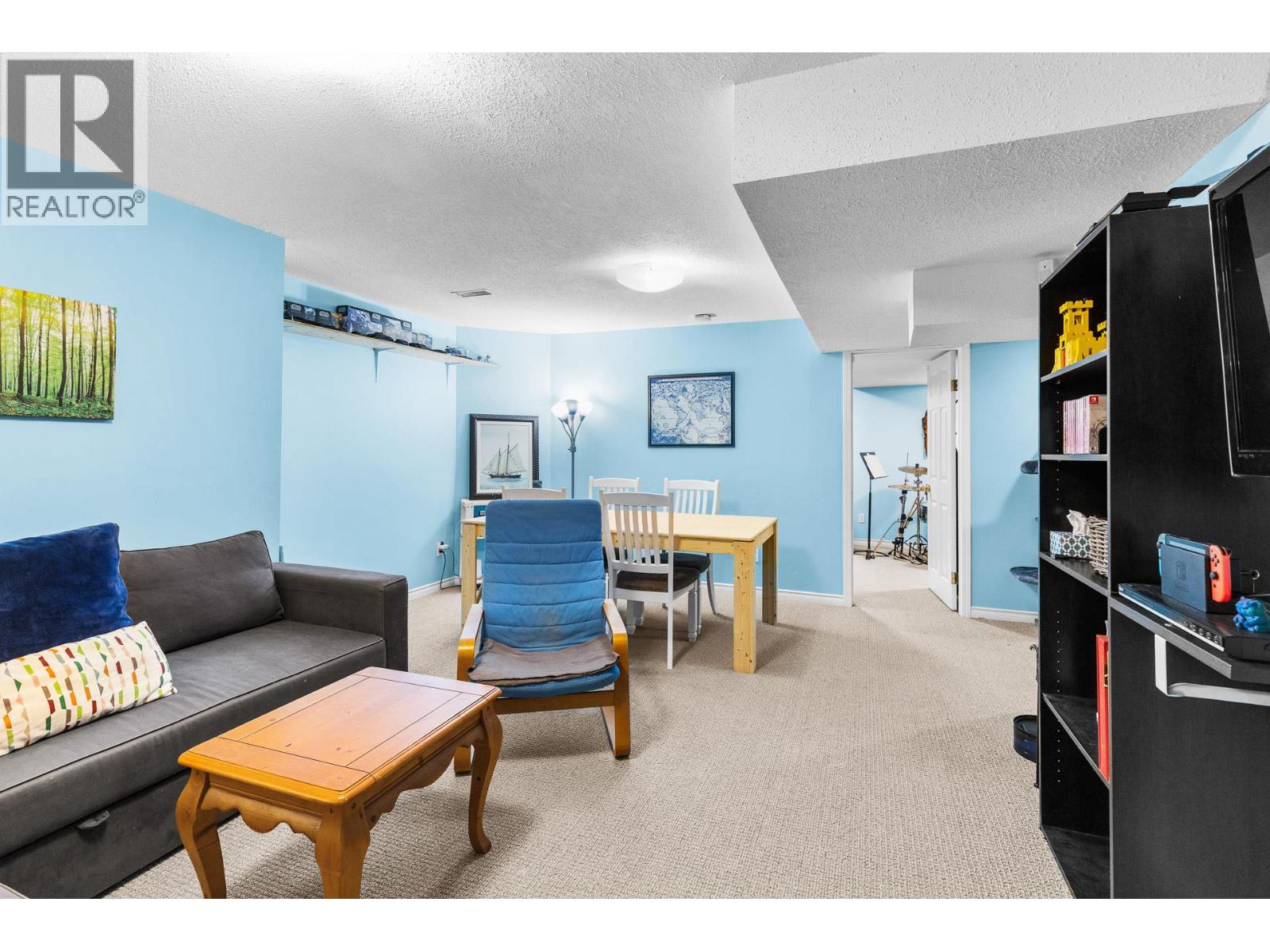 4015 Mahonia Drive - 43
