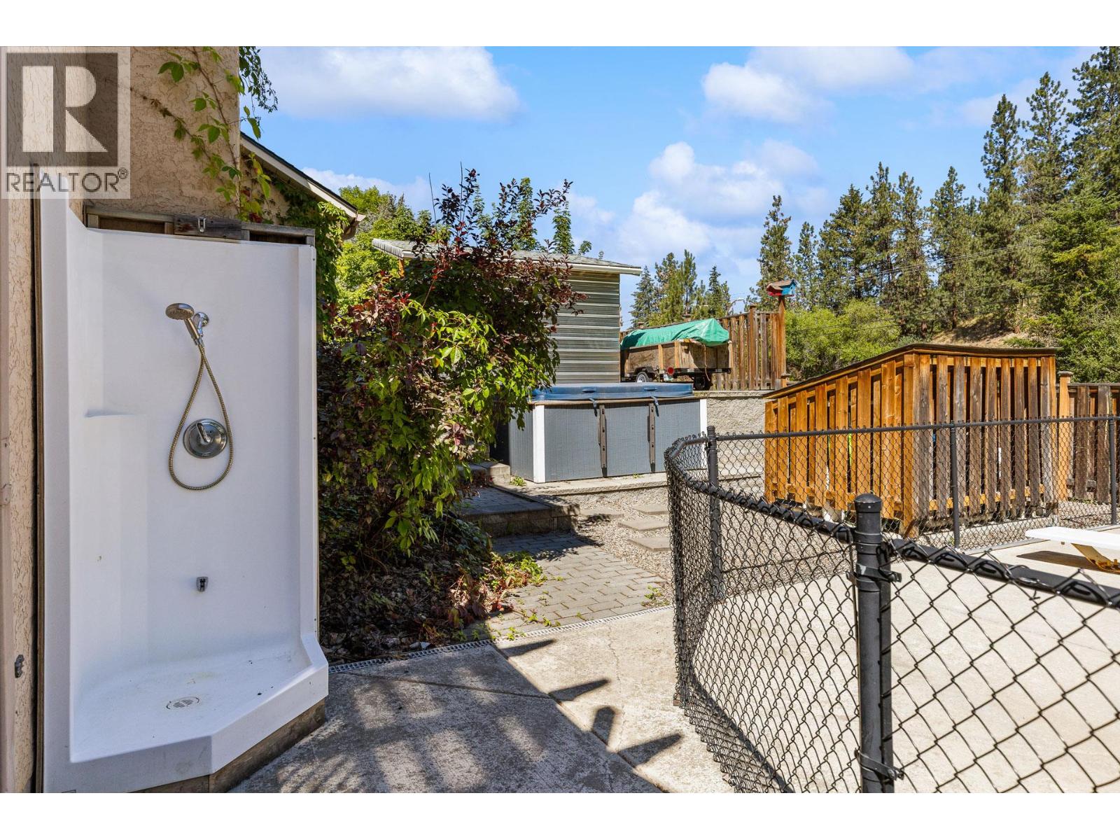 4015 Mahonia Drive - 81