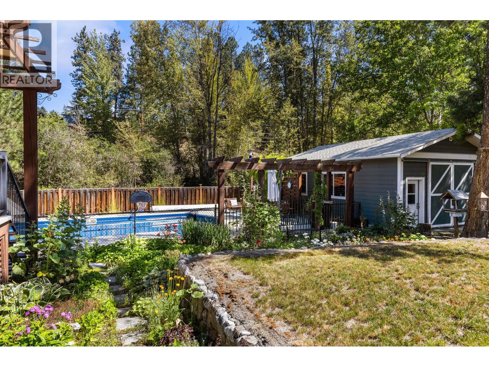 4015 Mahonia Drive - 68