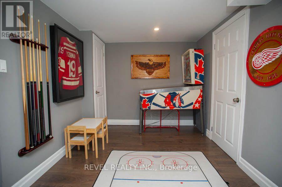 41 PINEHILL DRIVE - Image 22