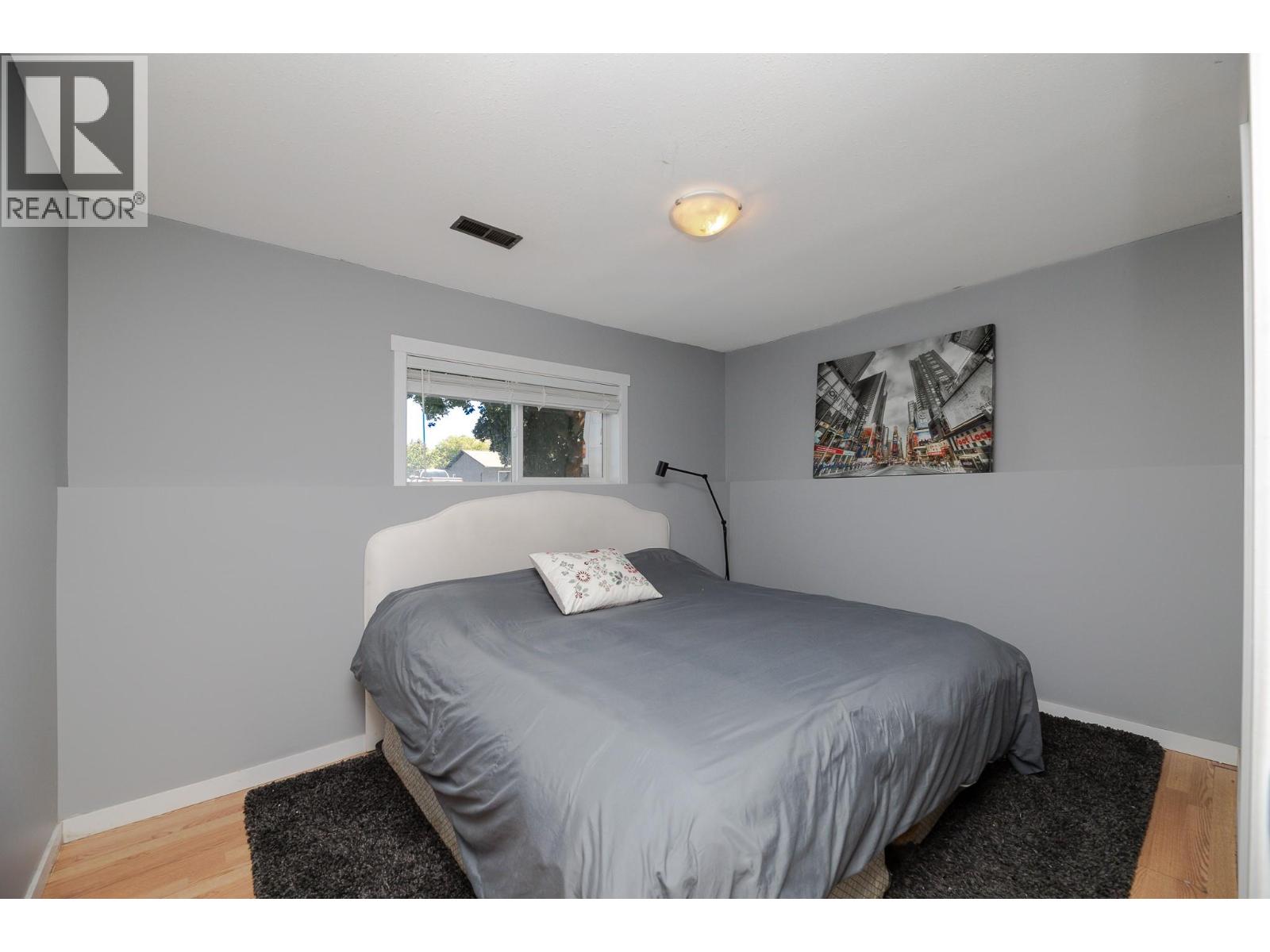 12610 WRIGHT Avenue, Summerland