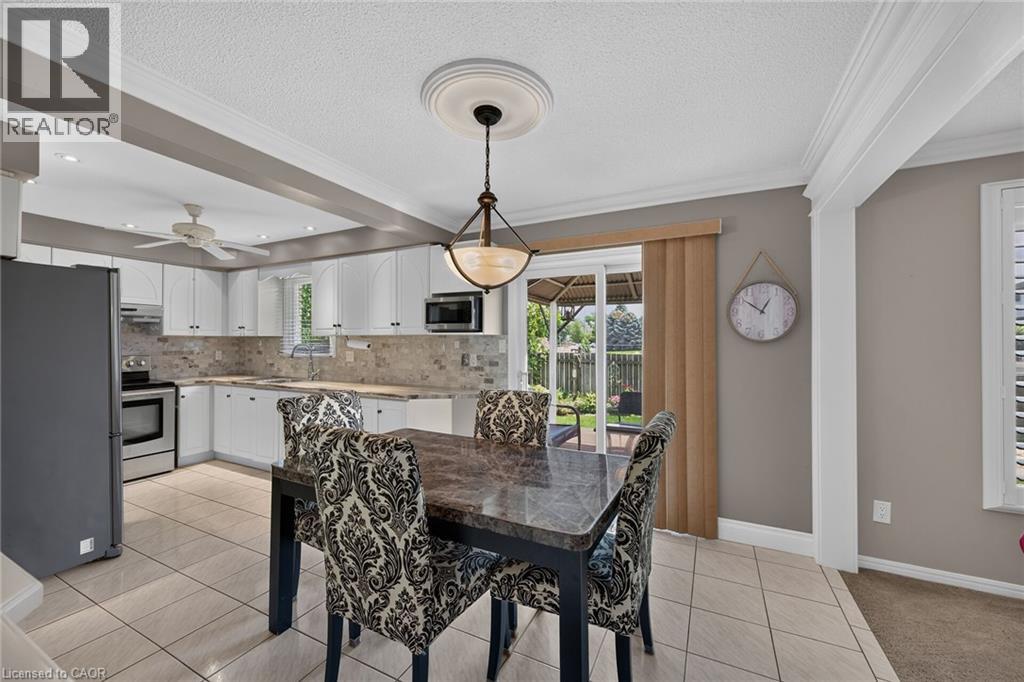 3 RIDGEMOUNT Drive - 11