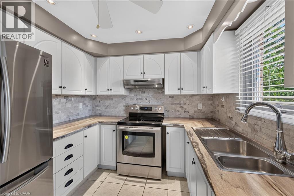 3 RIDGEMOUNT Drive - 13