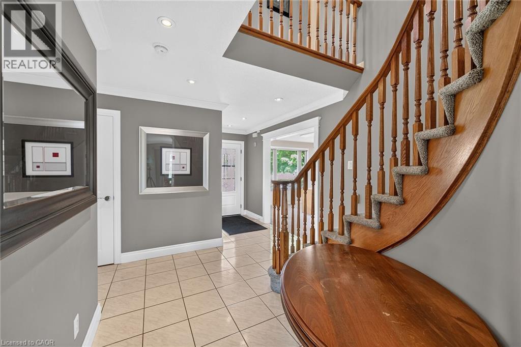 3 RIDGEMOUNT Drive - 22