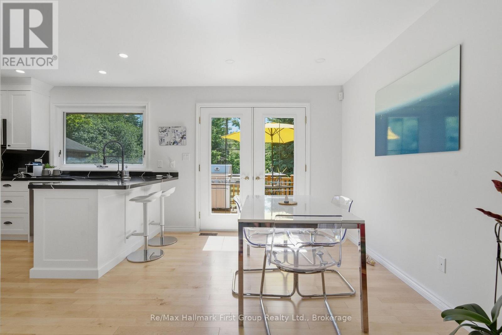 2772 DIVISION STREET N - Image 14