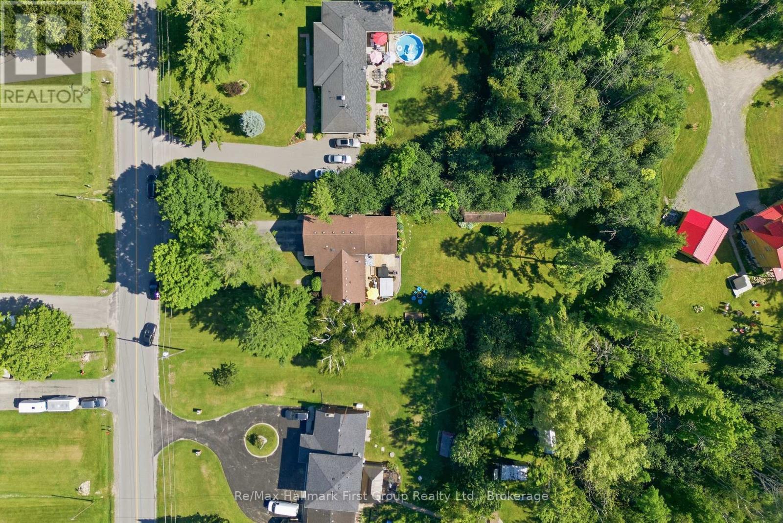 2772 DIVISION STREET N - Image 2