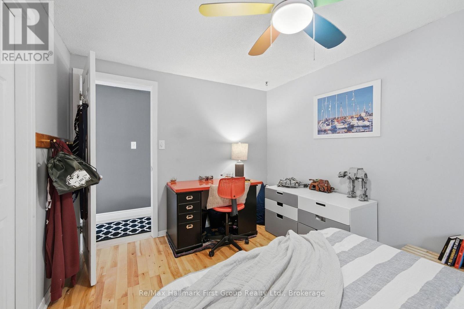 2772 DIVISION STREET N - Image 29