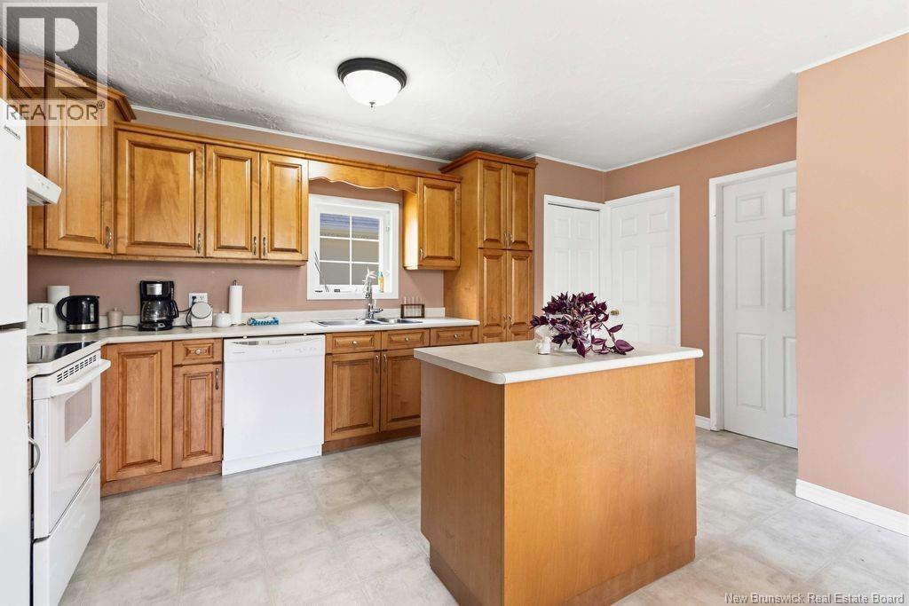 8 Hillside Street - Image 22