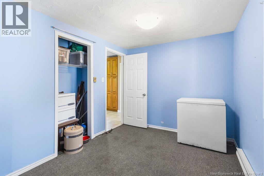 8 Hillside Street - Image 25