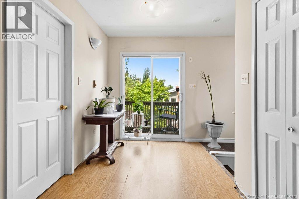 8 Hillside Street - Image 33