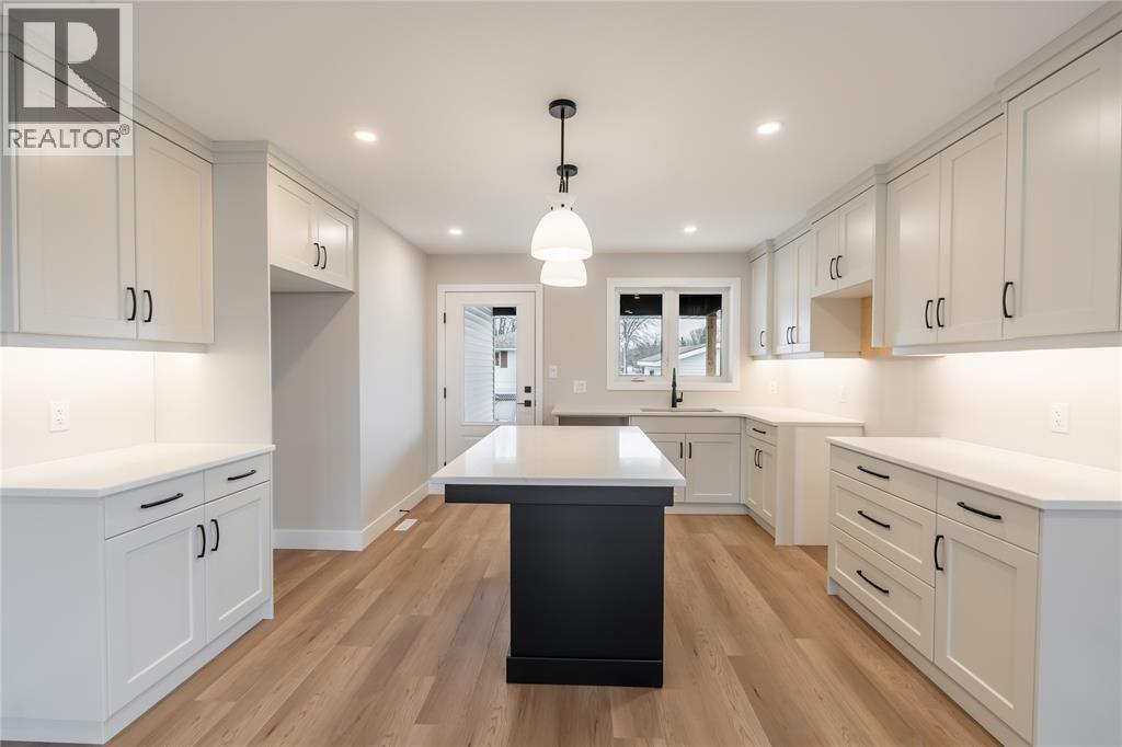 4001 GREENWOOD DRIVE - 7