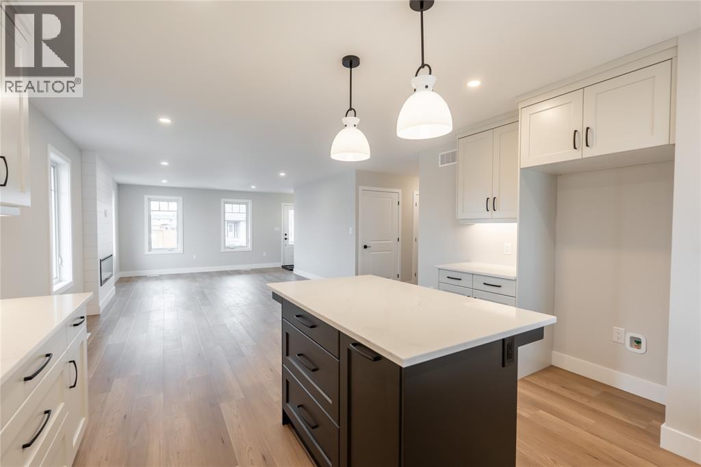 4001 GREENWOOD DRIVE - 9