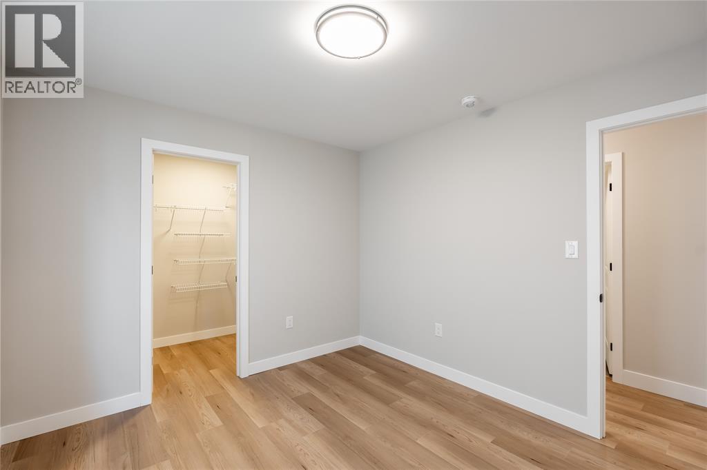 4001 GREENWOOD DRIVE - 17