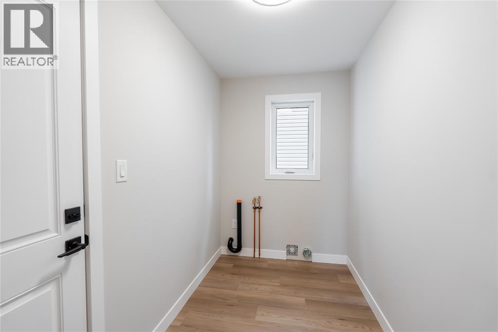 4001 GREENWOOD DRIVE - 20