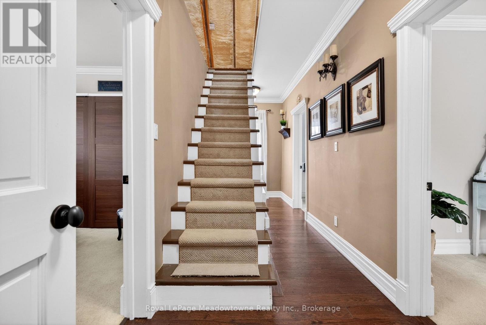 53 CAMPBELL AVENUE E - 28
