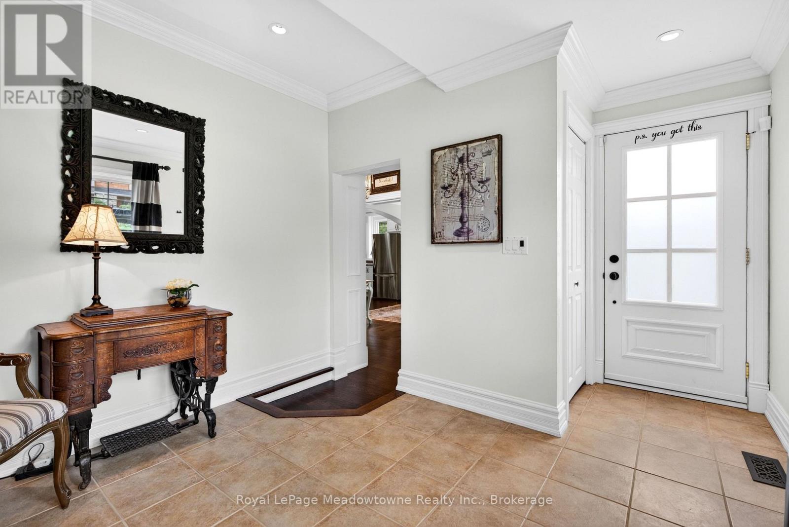 53 CAMPBELL AVENUE E - 5