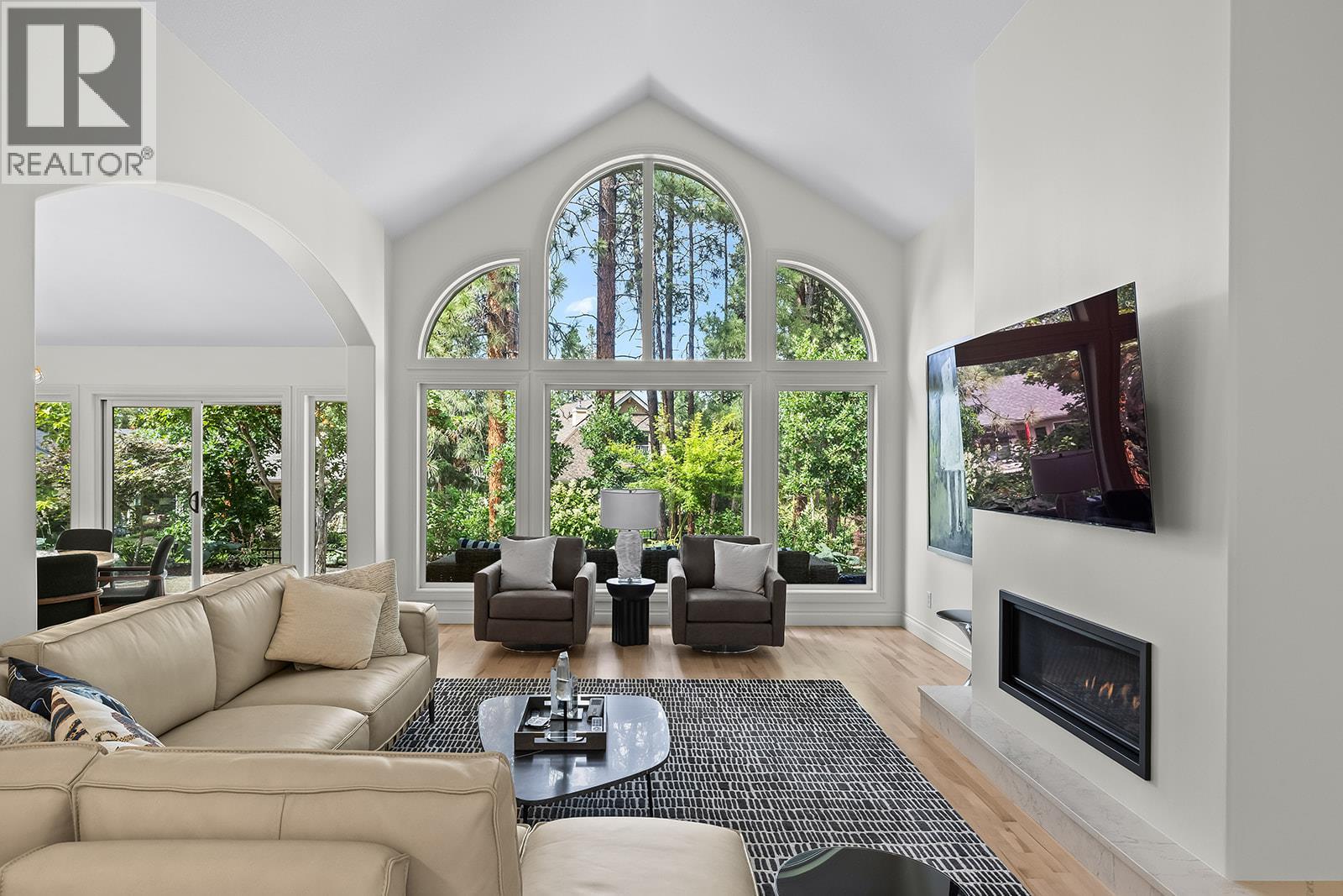 4332 Gallaghers Forest S Road, Kelowna