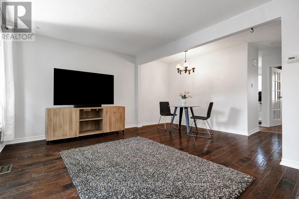 94 – 73 MCCLINTOCK WAY, Ottawa. Luxury613. By Peter Sagos - Image 10