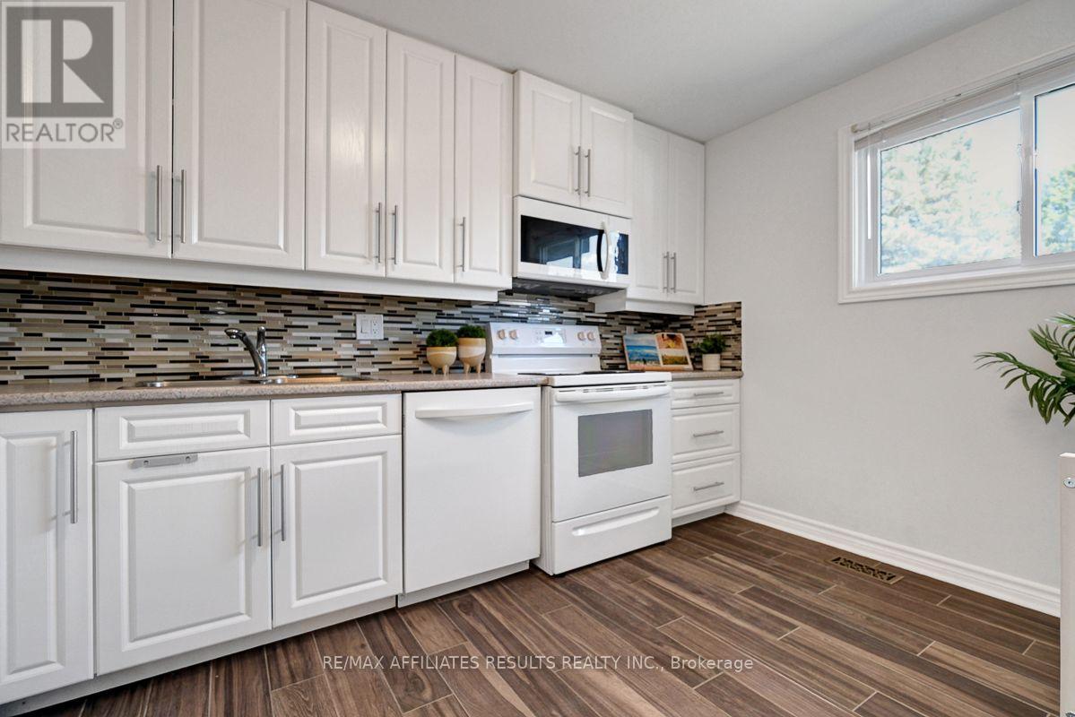 94 – 73 MCCLINTOCK WAY, Ottawa. Luxury613. By Peter Sagos - Image 15