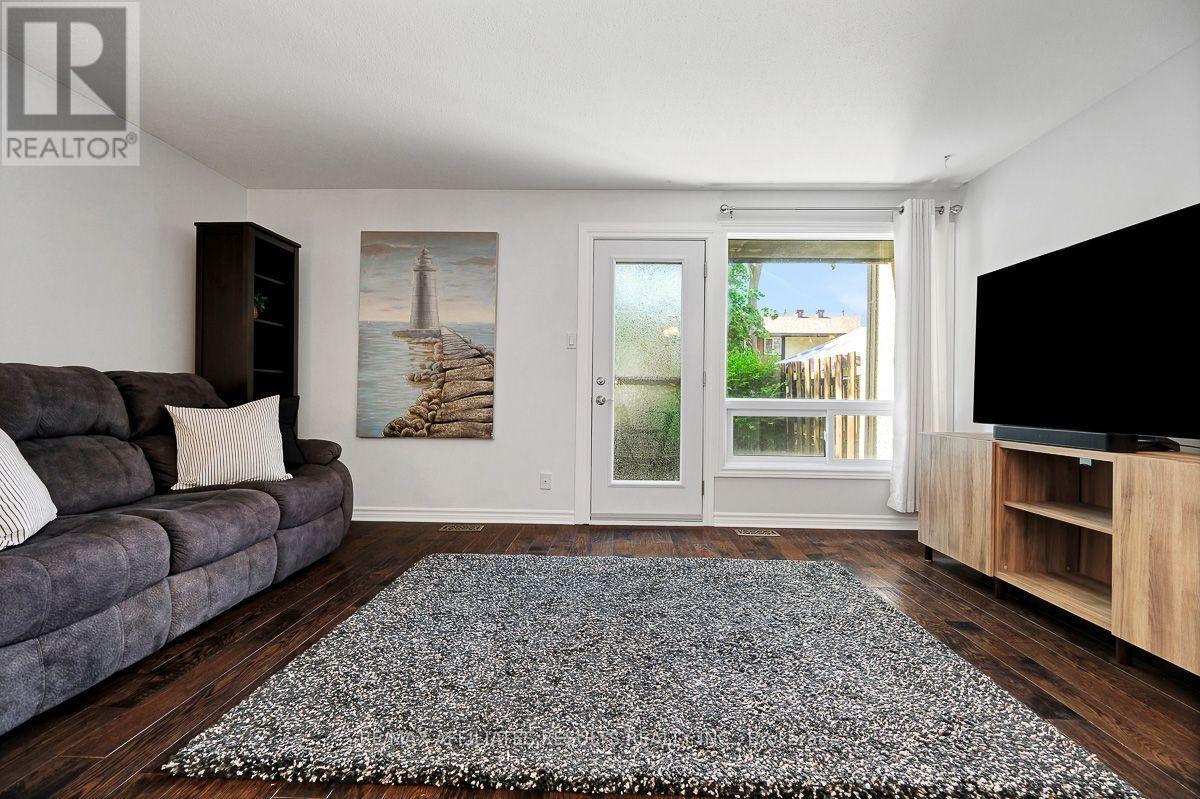 94 – 73 MCCLINTOCK WAY, Ottawa. Luxury613. By Peter Sagos - Image 7