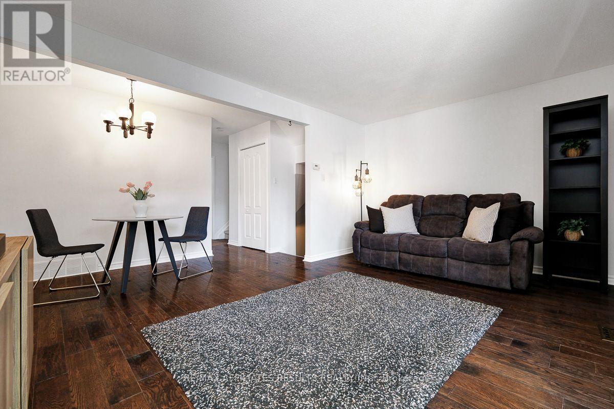 94 – 73 MCCLINTOCK WAY, Ottawa. Luxury613. By Peter Sagos - Image 9