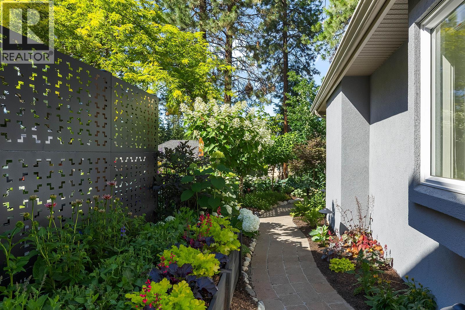 4332 Gallaghers Forest S Road, Kelowna
