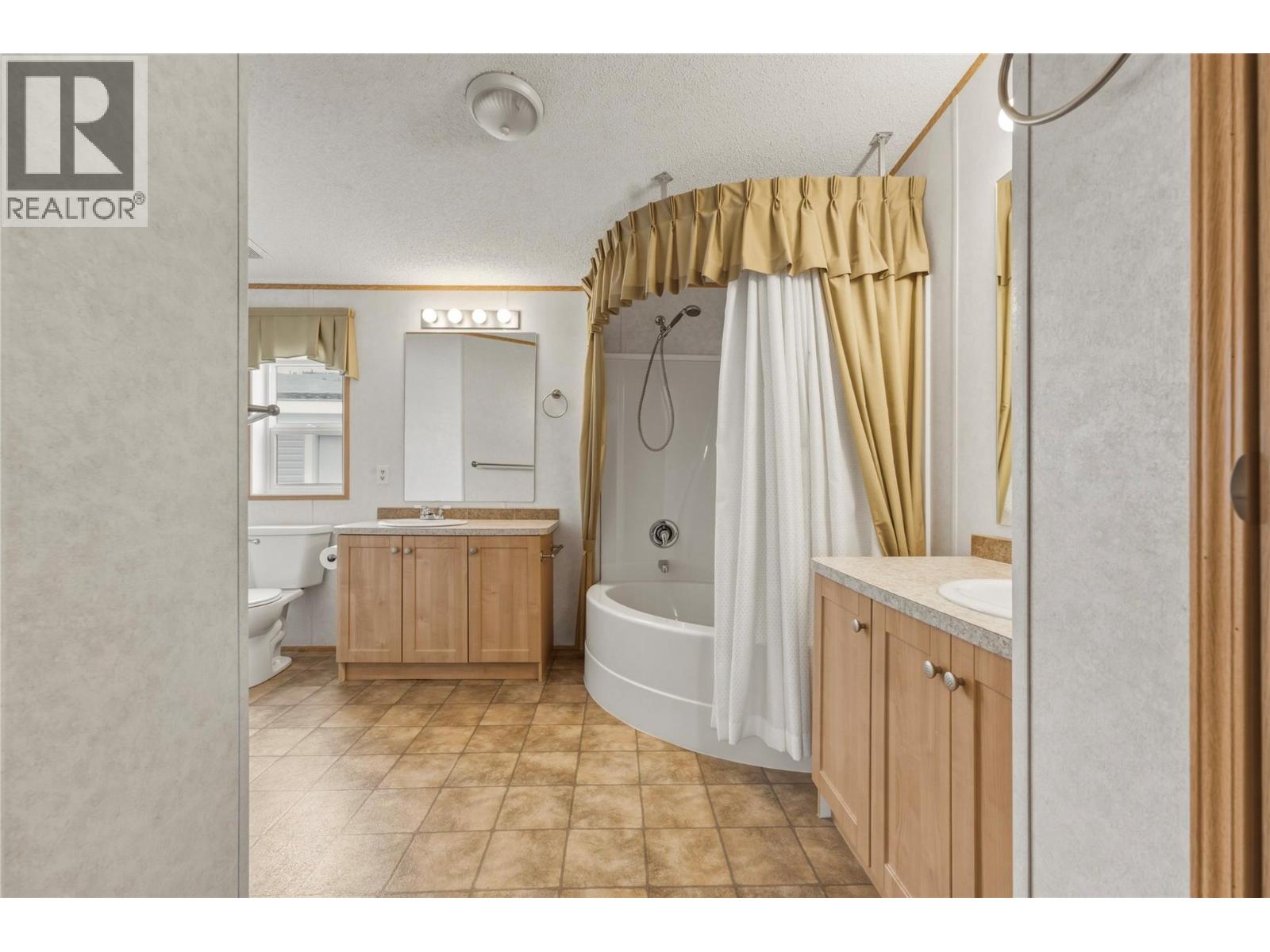6688 Tronson Road Unit# 135, Vernon