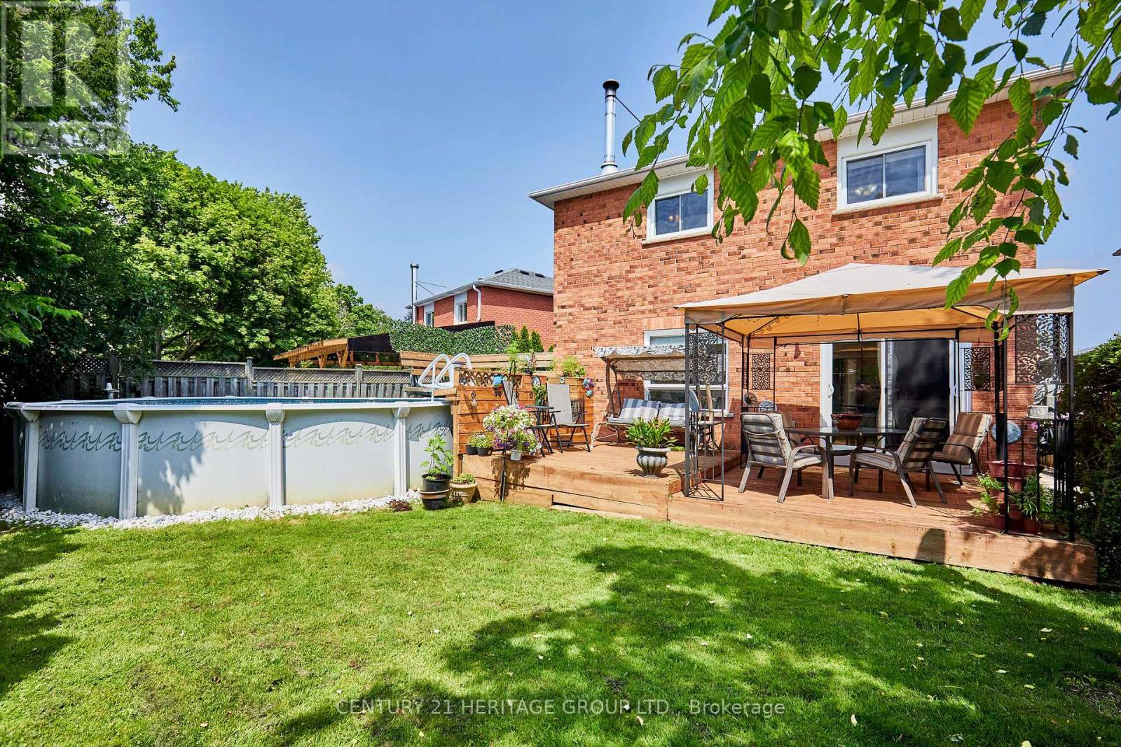 20 OLD COLONY DRIVE - 33