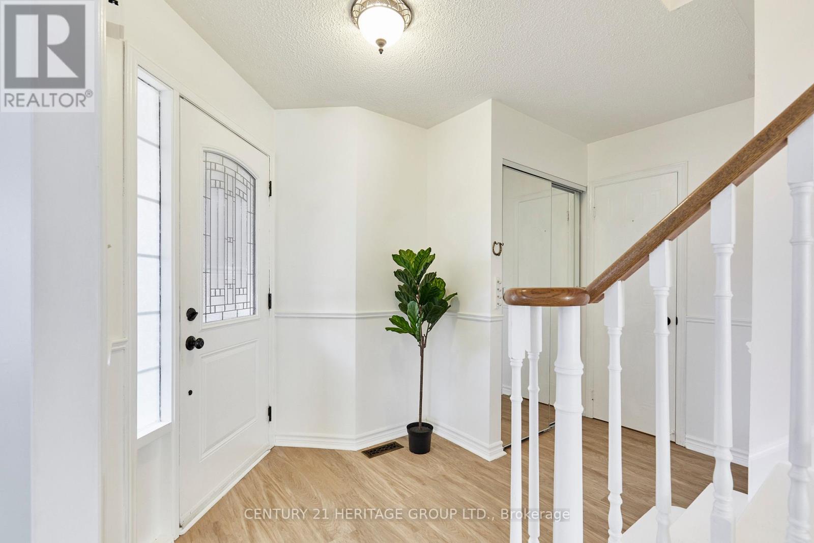 20 OLD COLONY DRIVE - 5