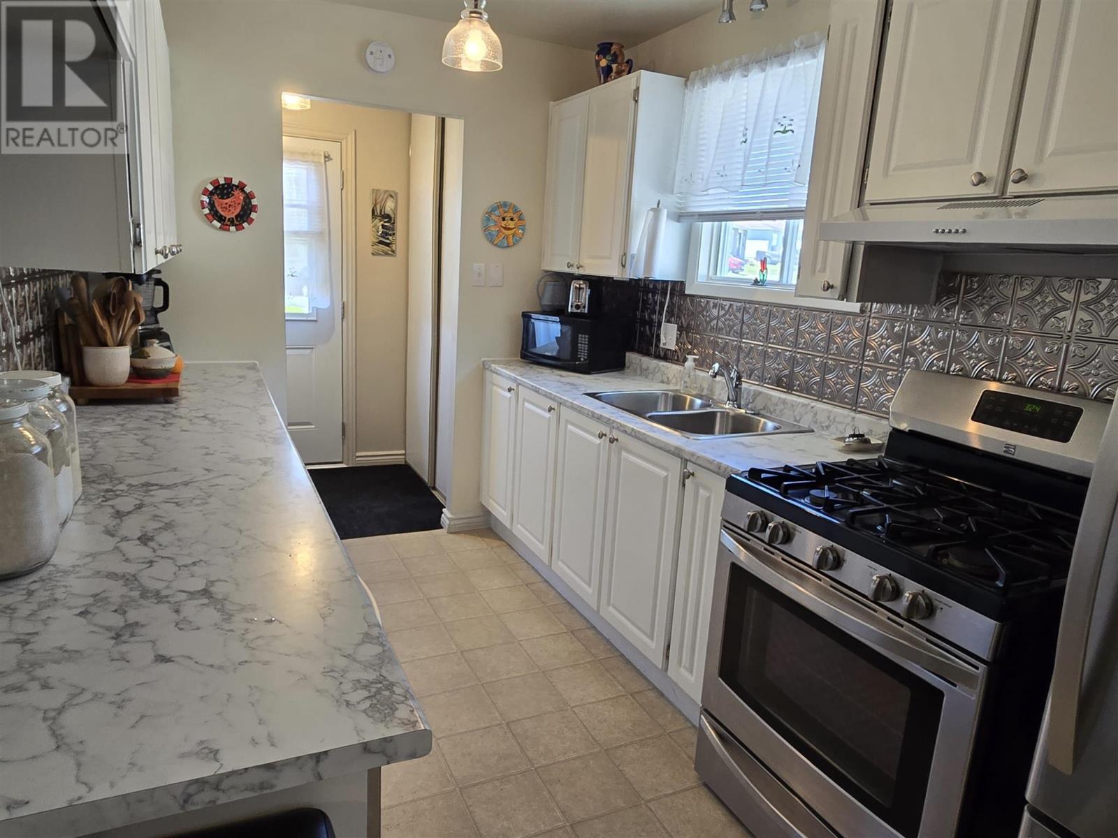 179 Taylor BLVD - 10
