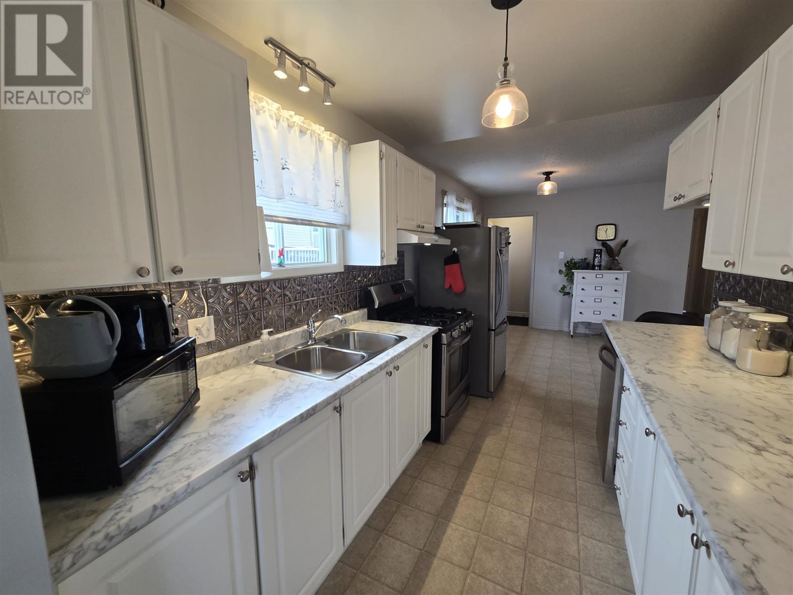 179 Taylor BLVD - 8