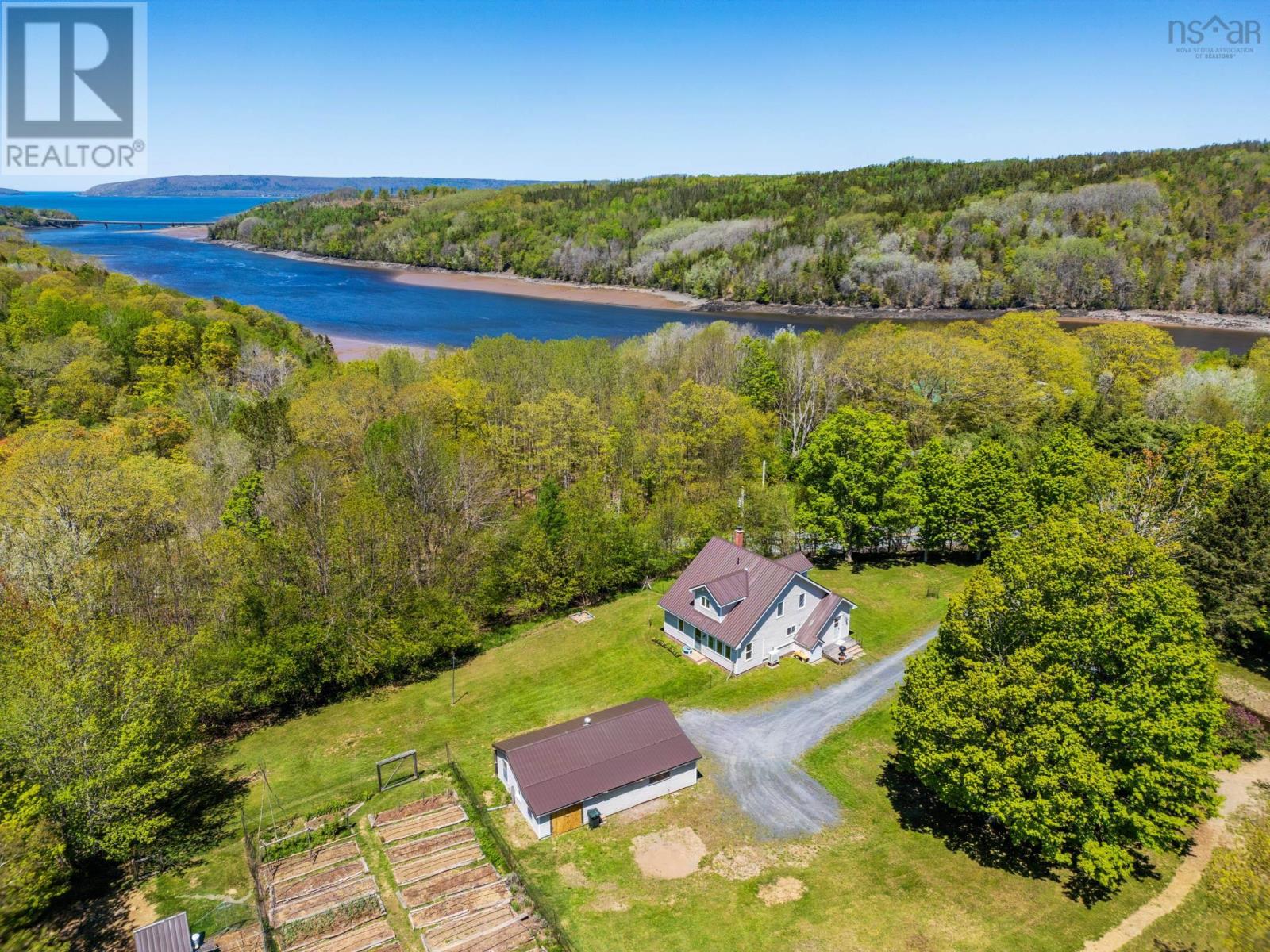 550 River Road - 2