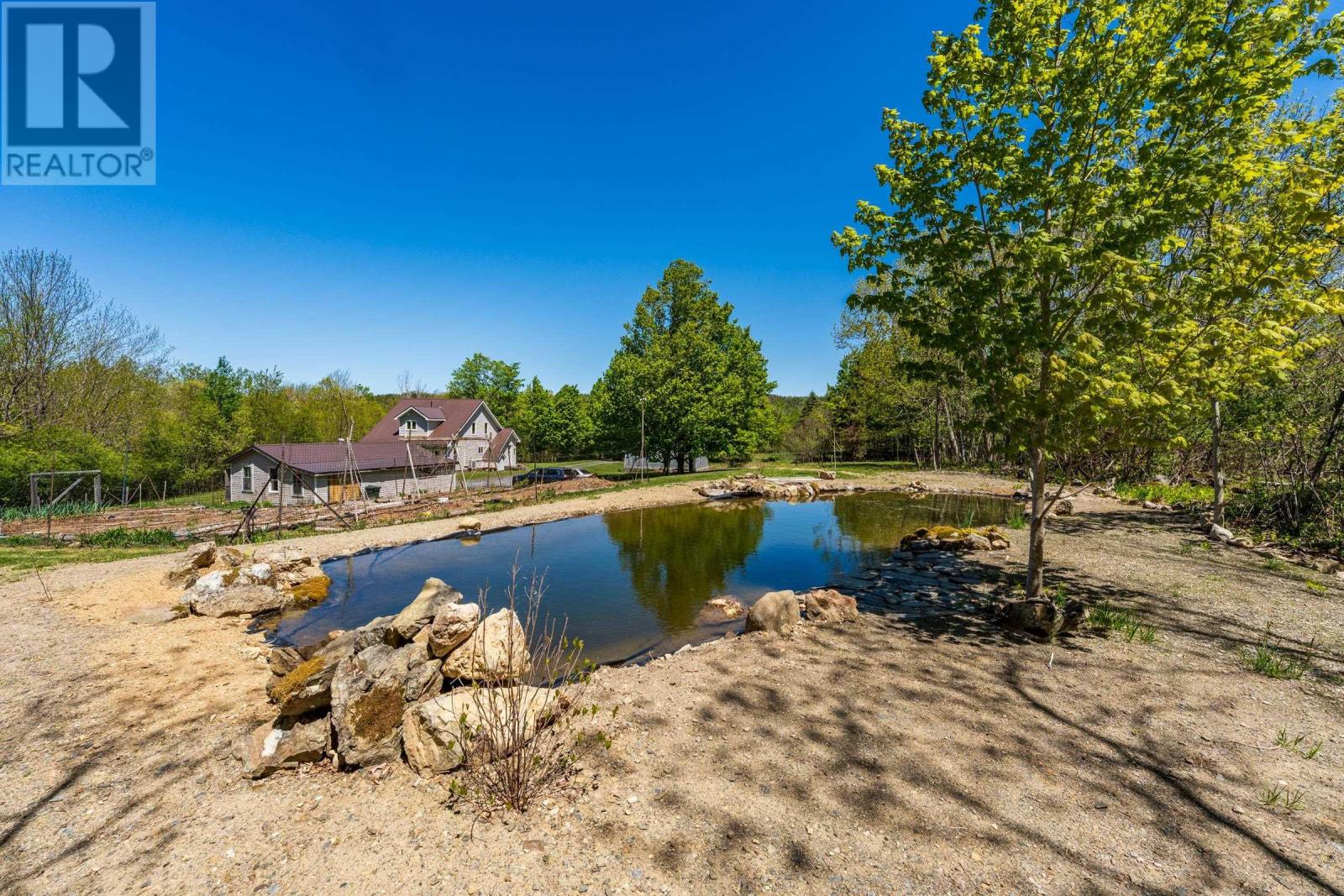550 River Road - 12