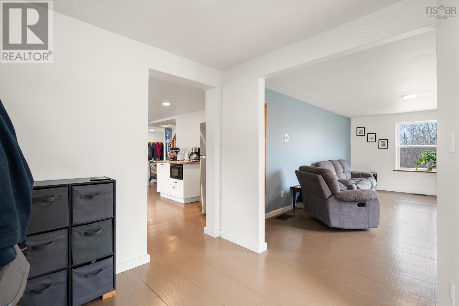 550 River Road - 26