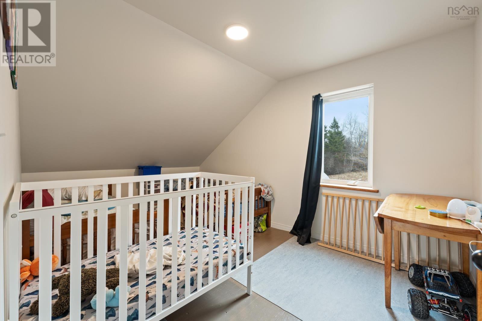 550 River Road - 31