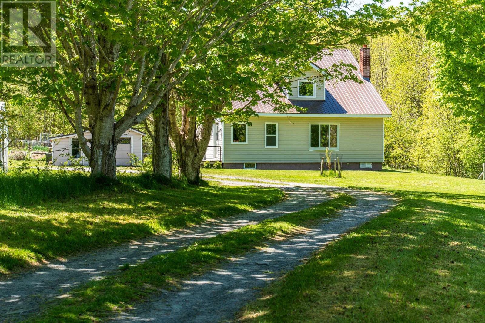 550 River Road - 3