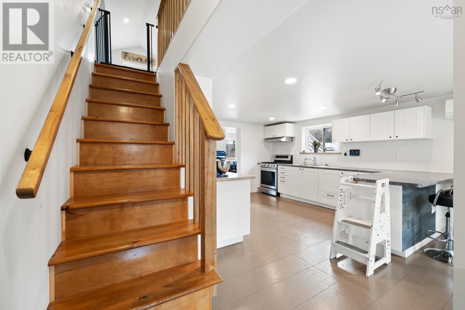 550 River Road - 41