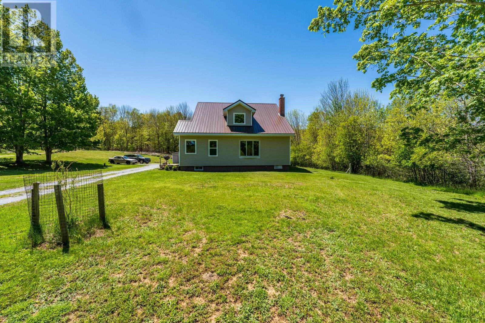 550 River Road - 8