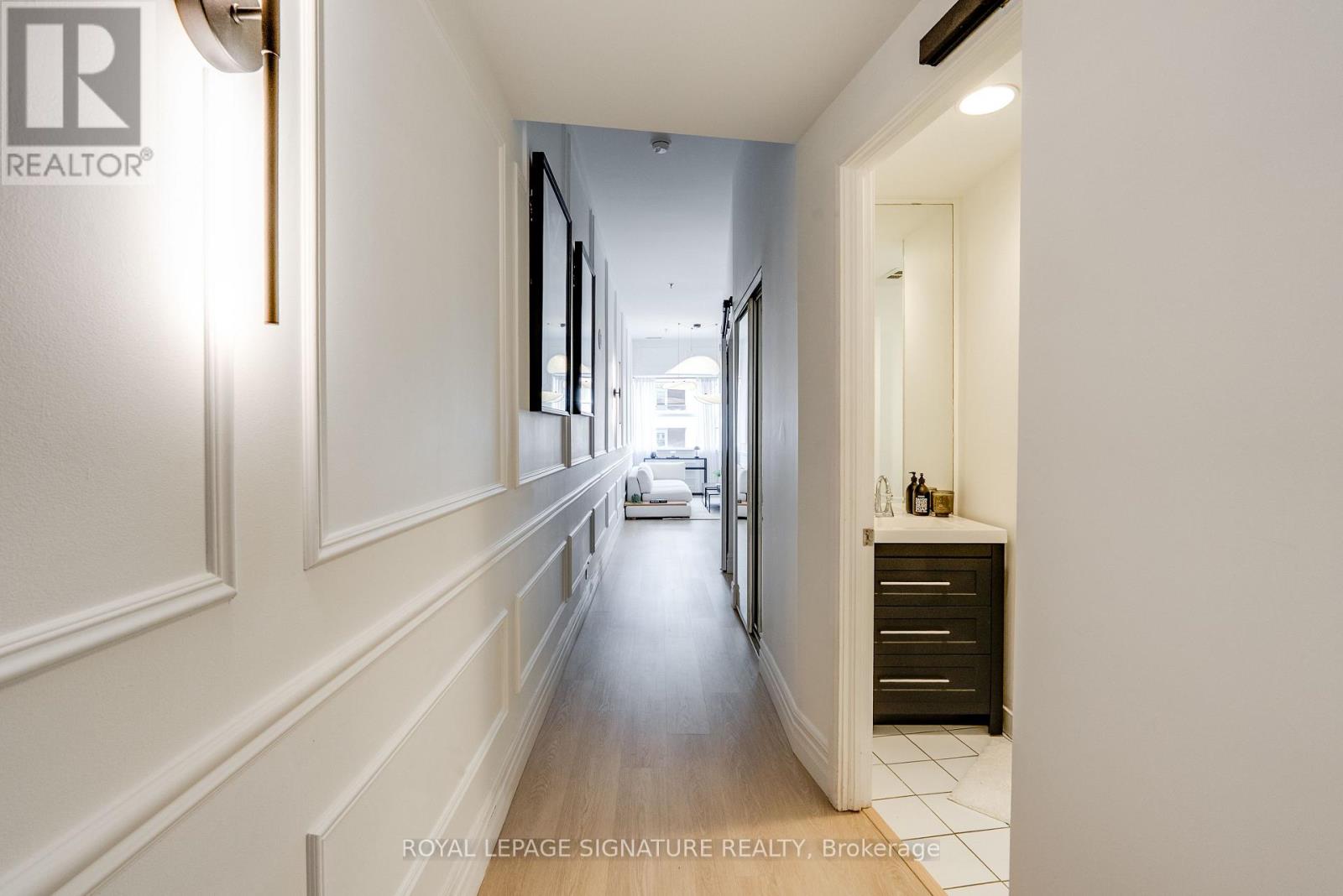#403 700 KING STREET W - 19
