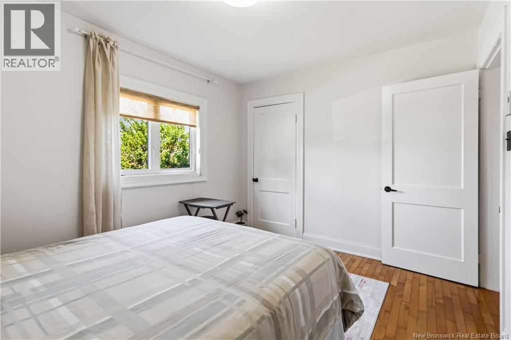 37 Winter Avenue - 31