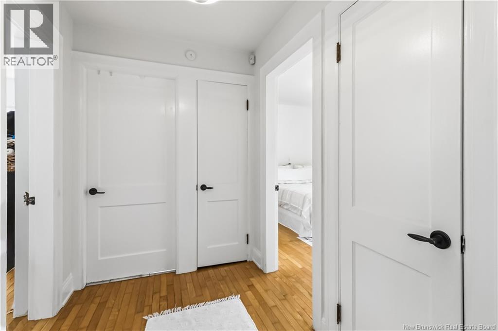 37 Winter Avenue - 23