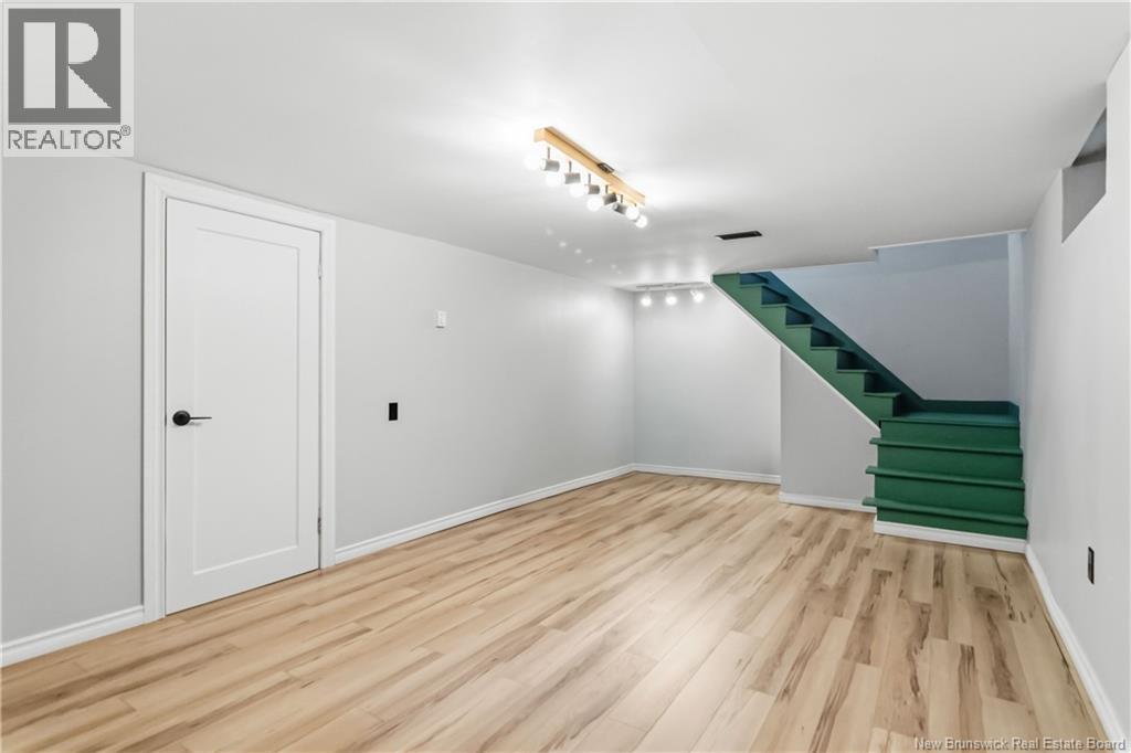 37 Winter Avenue - 33